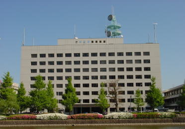 写真：佐賀県警察本部外観